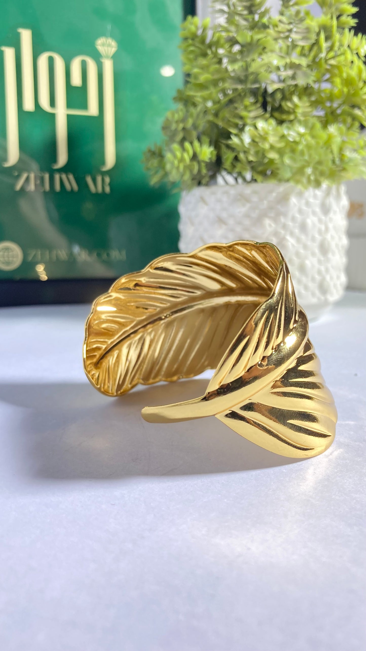 Regalia Leaf Cuff